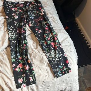 New York & Company Black Floral Cropped Pants